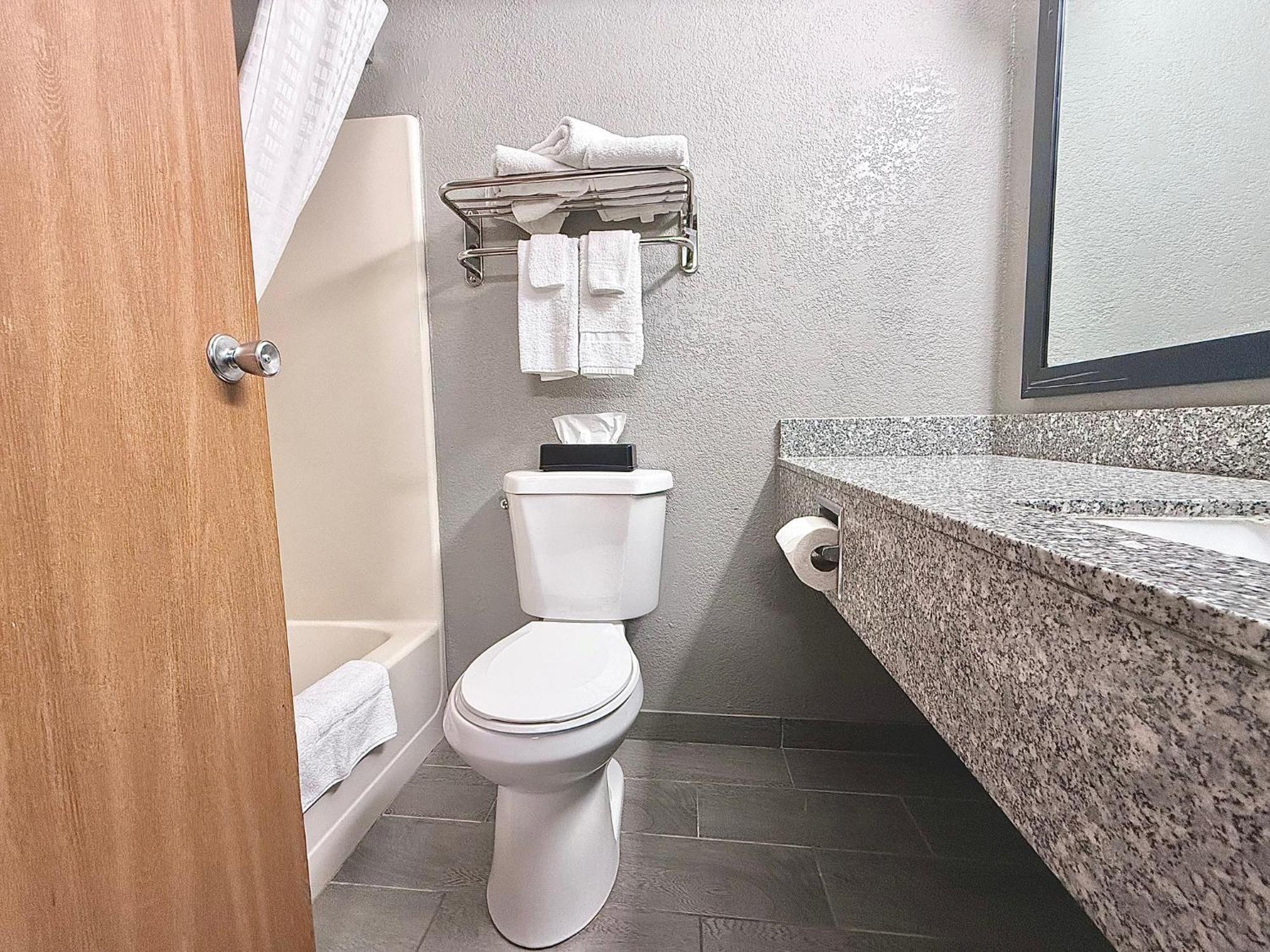 American South 2* Cedar Rapids